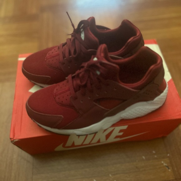 Nike Hurache Run Burgundy - Picture 2 of 4